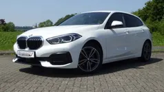 Weiss Gebraucht 2021 BMW 118 Sport Line Kleinwagen | 21.998 € (Fairer Preis)
