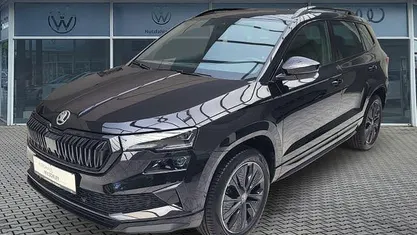Schwarz Neu 2025 Skoda Karoq SportLine SUV | 34.980 € (Fairer Preis)