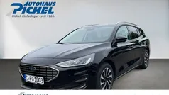 Schwarz(metallic) Neu 2025 Ford Focus Titanium Kombi | 29.850 € (Fairer Preis)