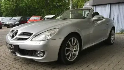 Gebraucht Mercedes SLK300 231 PS (169 kW) 2009 Silber Cabrio