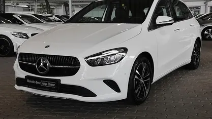 Gebraucht Mercedes B200 Progressive 163 PS (119 kW) 2024 Van / Kleinbus