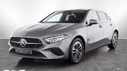 Gebraucht 2024 Mercedes A180 Progressive Limousine | 28.477 € (Fairer Preis)