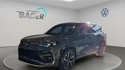 Delfingrau metallic Gebraucht 2025 VW Tayron R-line SUV | 54.930 € (Fairer Preis)