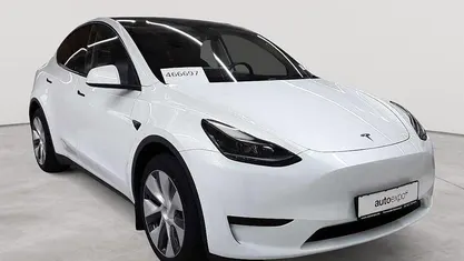 Gebraucht Tesla Model Y RWD 219 kW (299 PS) 2023 Pearl white multicoat SUV