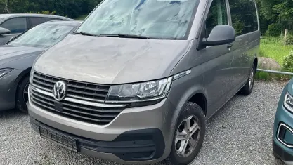 Gebraucht VW Multivan Trendline 150 PS (110 kW) 2021 Mojave beige metallic Van / Kleinbus