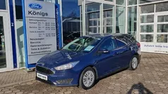Blazerblau Gebraucht 2016 Ford Focus | 9.390 €