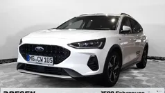 Weiss Gebraucht 2023 Ford Focus Active X Kombi | 22.390 € (Superpreis)