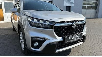 Neu Suzuki SX4 S-Cross Comfort 129 PS (94 kW) 2025 Silber Limousine