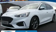Frostweiß Gebraucht 2020 Ford Focus ST-Line Kombi | 20.490 € (Fairer Preis)