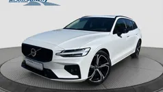 Crystal white pearl (weiß) Gebraucht 2024 Volvo V60 Plus Kombi | 39.460 € (Fairer Preis)
