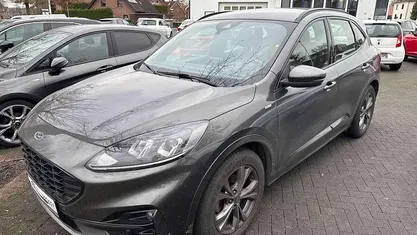 Grau Gebraucht 2020 Ford Kuga ST-Line SUV | 19.490 € (Fairer Preis)