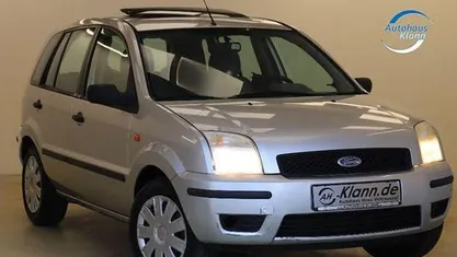 Gebraucht Ford Fusion Ambiente 80 PS (58 kW) 2003 Silber Kleinwagen