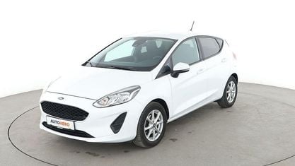 Używany Ford Fiesta Trend 86 KM (63 kW) 2018 Biały Sedan/Limuzyna
