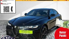Nero vulcano Gebraucht 2023 Alfa Romeo Giulia Competizione Limousine | 39.470 € (Fairer Preis)