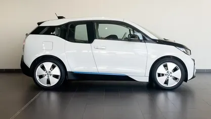 Gebraucht BMW i3 Comfort Edition 125 kW (170 PS) 2015 Capparisweiß mit akzent bmw i blau Kleinwagen