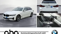 Weiß Gebraucht 2023 BMW 520 Sport Line Kombi | 33.930 € (Fairer Preis)