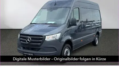 Gebraucht Mercedes Sprinter 170 PS (125 kW) 2024 Grau Van