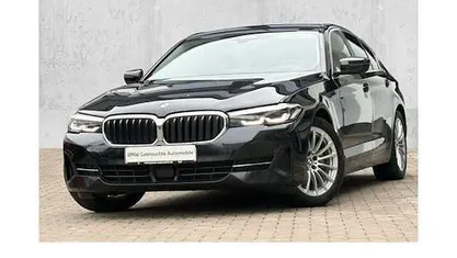 Gebraucht BMW 520 Sport Line 197 PS (144 kW) 2023 Schwarz Limousine
