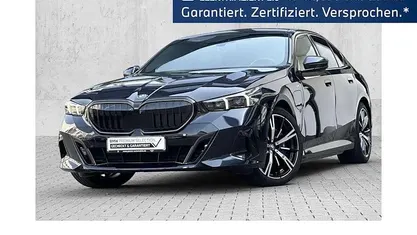 Gebraucht 2024 BMW 550e M Sport Limousine | 69.390 € (Fairer Preis)