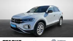Pure white Gebraucht 2024 VW T-Roc Style SUV | 28.740 € (Fairer Preis)