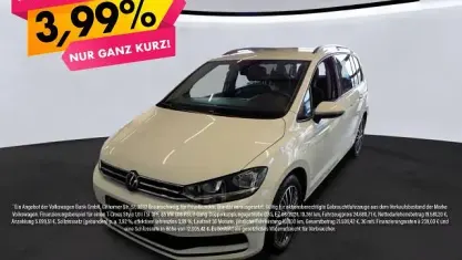 Gebraucht VW Touran Comfortline 150 PS (110 kW) 2023 Pure white Van / Kleinbus