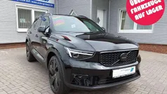 Schwarz Gebraucht 2024 Volvo XC40 Plus SUV | 38.900 € (Fairer Preis)
