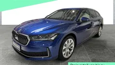 Blau Neu 2025 Skoda Superb LAURIN & KLEMENT Kombi | 49.533 € (Fairer Preis)