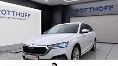 Weiss Gebraucht 2023 Skoda Octavia Style Kombi | 26.222 € (Fairer Preis)