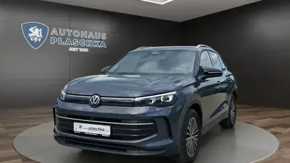 Gebraucht VW Tiguan Goal 150 PS (110 kW) 2025 Delfingrau SUV
