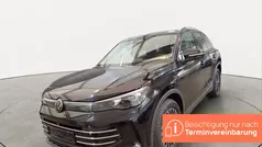 Deep black perleffekt Gebraucht 2024 VW Tiguan Elegance SUV | 37.425 € (Fairer Preis)