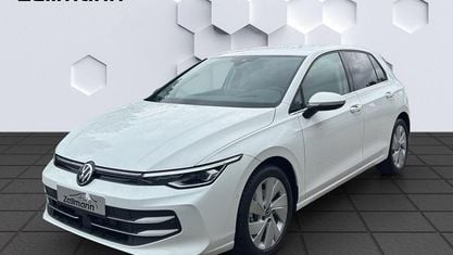 Gebraucht VW Golf VIII Style 150 PS (110 kW) 2025 Weiß Limousine