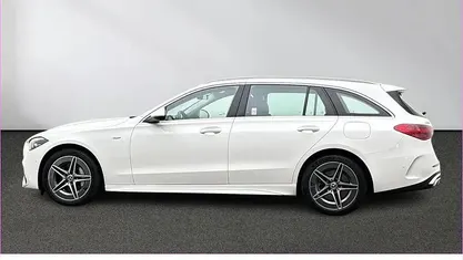 Gebraucht Mercedes C300e AMG 204 PS (150 kW) 2025