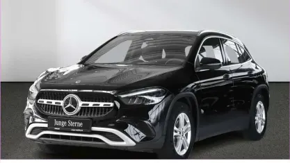 Second-hand Mercedes GLA200 Advanced 163 CP (119 kW) 2024 Negru SUV