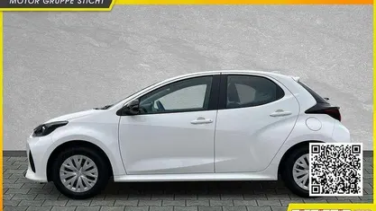 Lunar white Gebraucht 2024 Mazda 2 Prime-Line Kleinwagen | 18.790 € (Guter Preis)