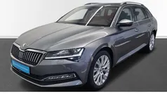 Grau Gebraucht 2023 Skoda Superb Style Kombi | 37.989 € (Superpreis)