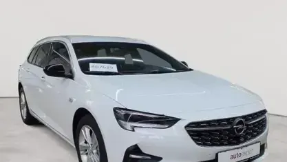 Second-hand Opel Insignia Elegance 174 CP (127 kW) 2023 Alb Break