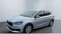Brilliantsilber Gebraucht 2023 Skoda Fabia Active Limousine | 16.989 € (Fairer Preis)