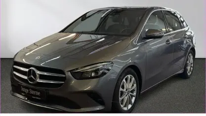 Gebraucht Mercedes B180 Business 116 PS (85 kW) 2022 Grau Van / Kleinbus