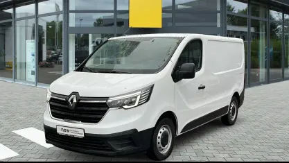 Gebraucht Renault Trafic Komfort 131 PS (96 kW) 2022 Arktis weiß (weiß) Van / Kleinbus