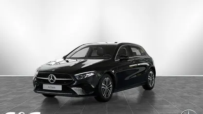 Metalliclack kosmosschwarz Gebraucht 2024 Mercedes A200 Limousine | 30.790 € (Fairer Preis)