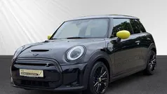Schwarz Gebraucht 2022 Mini Cooper SE Kleinwagen | 18.990 € (Fairer Preis)