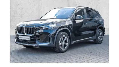 Second-hand BMW X1 Sport Line 204 CP (150 kW) 2023 Negru SUV