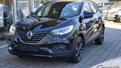 Black pearlschwarz metallic (metallic) Gebraucht 2021 Renault Kadjar Black Edition SUV | 21.490 € (Fairer Preis)