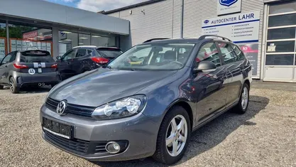 Gebraucht VW Golf VI 105 PS (77 kW) 2011 Kleinwagen