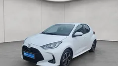 Weiß Neu 2025 Toyota Yaris Comfort Limousine | 23.990 € (Fairer Preis)