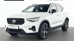 Weiß Gebraucht 2025 Volvo XC40 Plus SUV | 35.990 € (Fairer Preis)