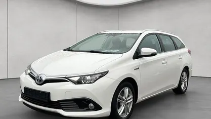Gebraucht 2016 Toyota Auris Touring Sports Kombi | 13.990 € (Etwas zu teuer)