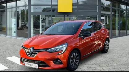 Gebraucht 2023 Renault Clio V Komfort Limousine | 16.990 € (Fairer Preis)