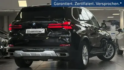 Gebraucht BMW X5 Sport Line 489 PS (359 kW) 2023 Schwarz SUV