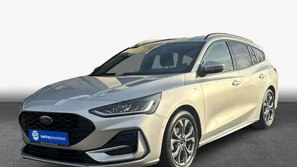 Silber Gebraucht 2024 Ford Focus ST-Line X Kombi | 23.503 € (Superpreis)